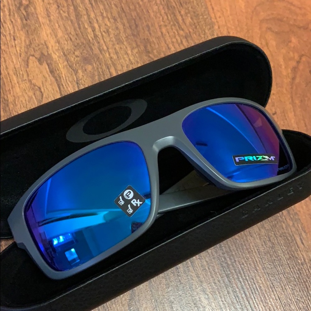 OAKLEY Drop Point Sunglasses